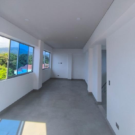 Cod: 21 CASA PARA ESTRENAR EN ALTOS DE LA CAROLINA Área de vivienda 263,98 MTS2