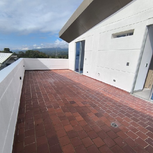 Cod: 21 CASA PARA ESTRENAR EN ALTOS DE LA CAROLINA Área de vivienda 263,98 MTS2