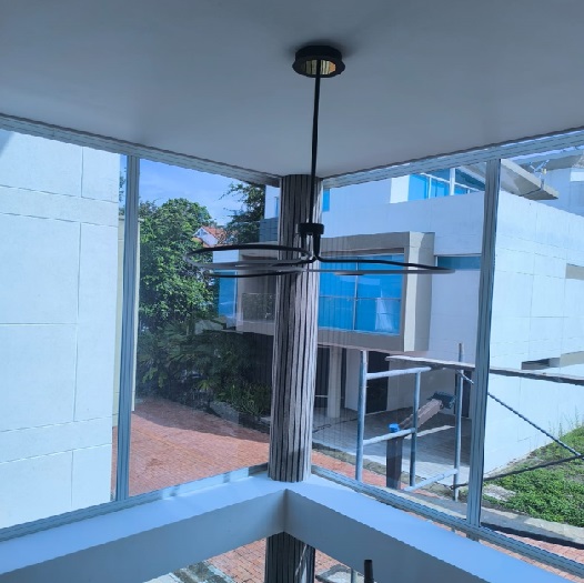 Cod: 21 CASA PARA ESTRENAR EN ALTOS DE LA CAROLINA Área de vivienda 263,98 MTS2