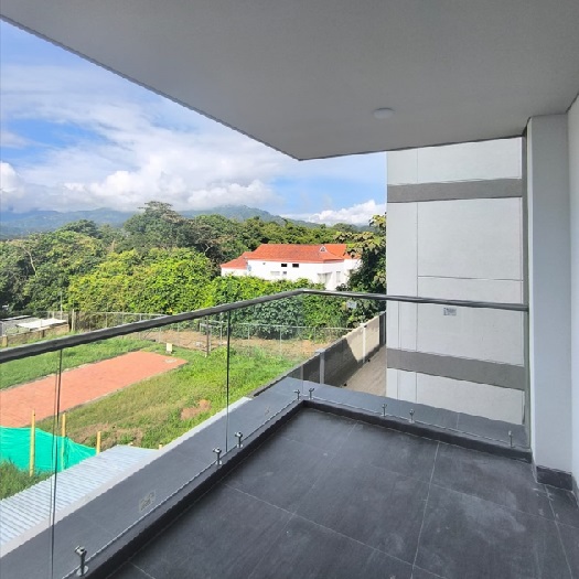 Cod: 21 CASA PARA ESTRENAR EN ALTOS DE LA CAROLINA Área de vivienda 263,98 MTS2